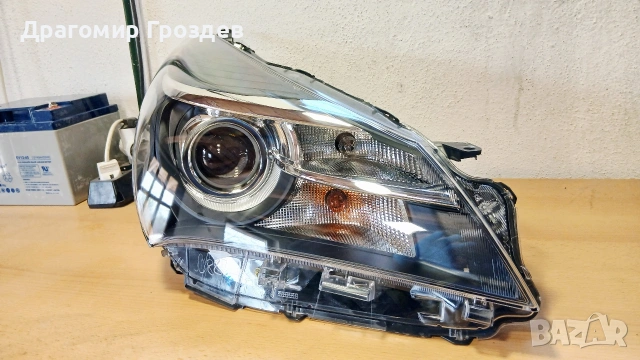 Оригинален десен фар за Toyota Yaris III / Тойота Ярис (2014-2017), снимка 5 - Части - 54185824