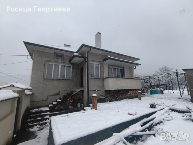 Продава къща 