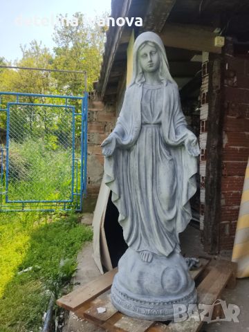 Статуя "Богородица"