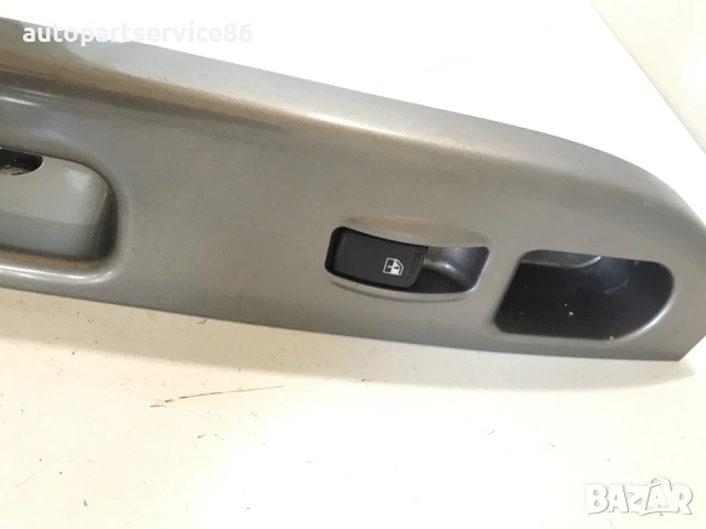 Бутон за задно дясно стъкло за KIA Carens 2002–2006 2.0 CRDi, 0K2FA66360, снимка 2 - Части - 53468155