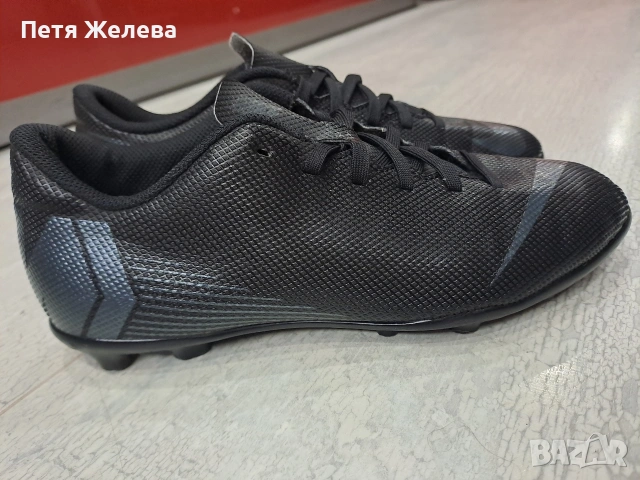 Футболни обувки NIKE -N37,5, снимка 2 - Футбол - 53266321