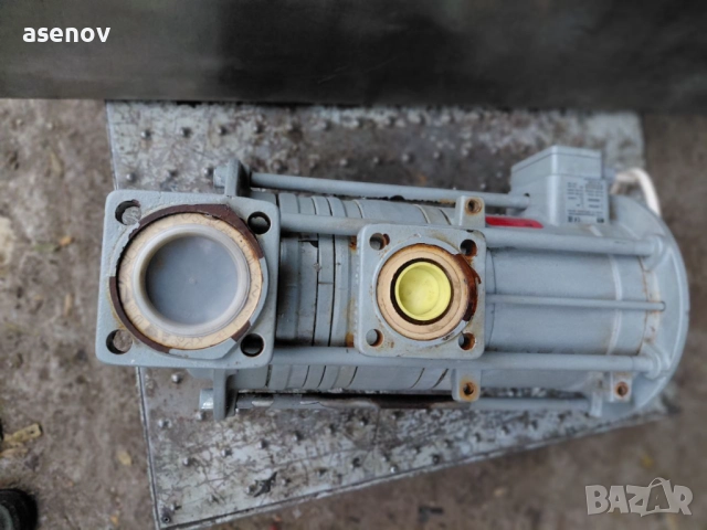 напорна помпа- 25 бара, снимка 2 - Други машини и части - 52335212