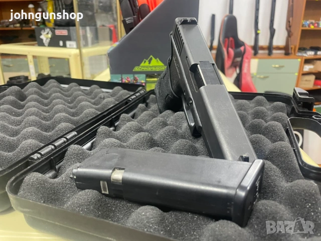 GLOCK 17 Gen2 – Втора ръка, но в перфектно състояние, снимка 4 - Бойно оръжие - 53468104