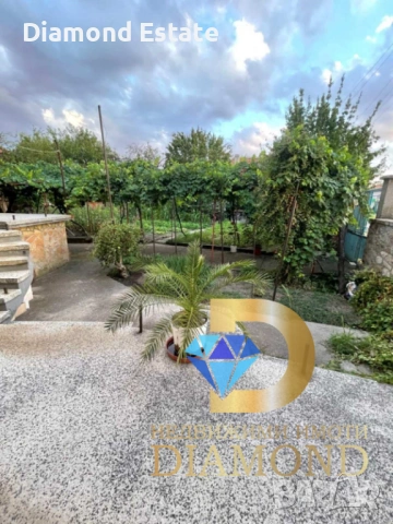 Двуетажна къща с търговска част в град Гълъбово, снимка 5 - Къщи - 54135899