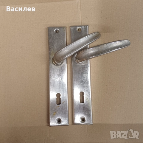 Дръжки за обикновена брава 70 мм