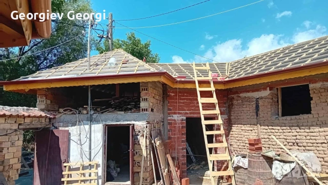 Тече ли покривът? Решаваме проблема бързо и качествено! 🔨☎️0884 13 19 88 ☎️ , снимка 8 - Ремонт на покриви - 54024616