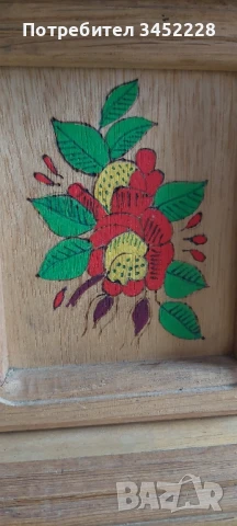 шкафче дървено масив за ценители отлично , снимка 6 - Шкафове - 50715954