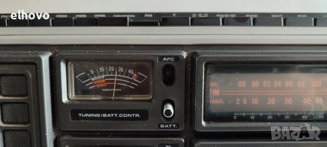 Радио Grundig Satellit 3000#1, снимка 3 - Радиокасетофони, транзистори - 53628912