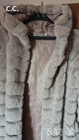 Пухено палто с качулка, М размер , снимка 4 - Якета - 52670576