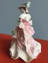 Колекционерска голяма английска порцеланова фигура Royal Doulton Rose/1995 статуетка 20см, снимка 3