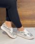 Дамски спортни обувки от естествена кожа с перфорация на листенца 