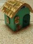 Цветна дървена къщичка 