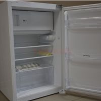 Малък хладилник за вграждане Privileg PRFIF 154, снимка 4 - Хладилници - 45776757