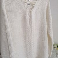 Прекрасна бяла плетена блуза, снимка 1 - Блузи с дълъг ръкав и пуловери - 45480769