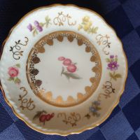 Малка порцеланова чинийка-Бавария с непокътната позлата - 1950 година, снимка 1 - Чинии - 45254348