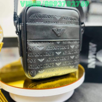 Мъжка чанта Armani код VL780, снимка 2 - Чанти - 43321385