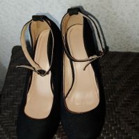Черни Велурени обувки , снимка 2 - Дамски обувки на ток - 45825694