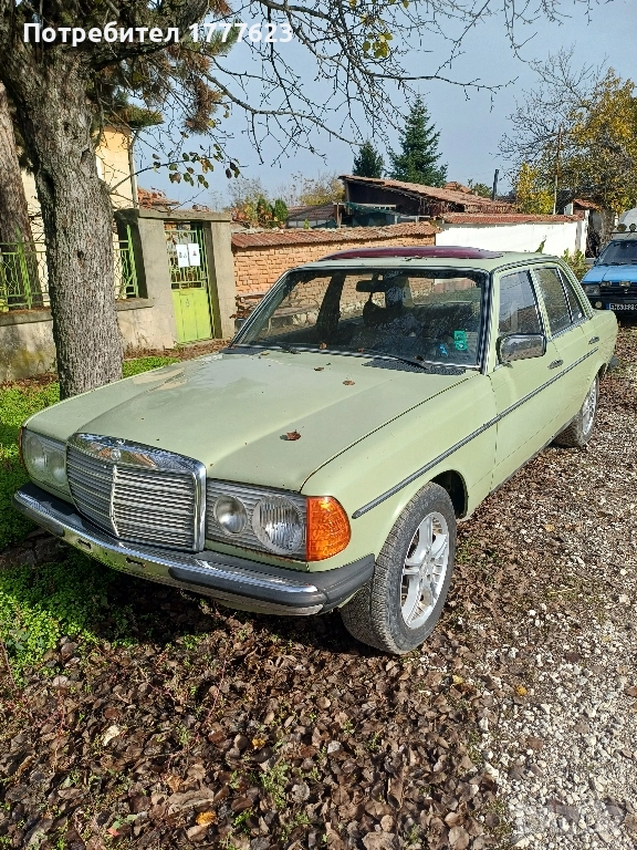 Мерцедес 123 200д на части, снимка 1