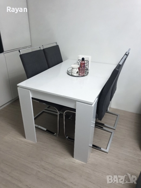 Комплект маса със 4 стола , снимка 1