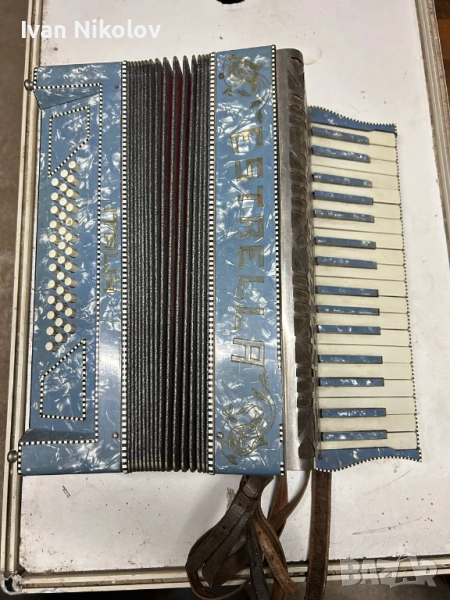Акордеон Estrella Italia свири отлично, снимка 1
