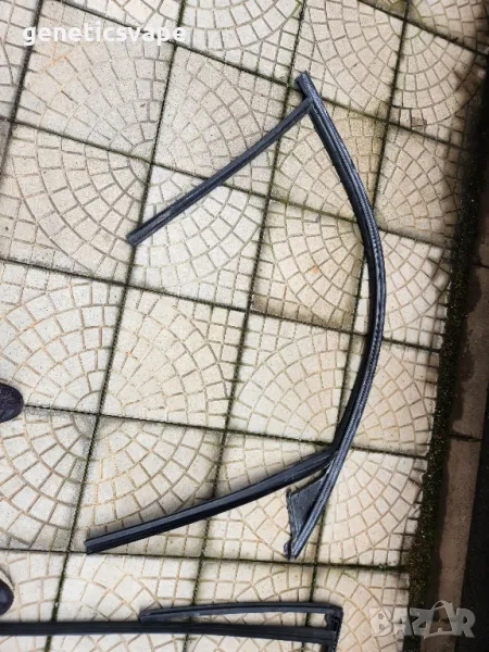 31841450 volvo xc90 ii уплътнение за десен прозорец , снимка 1