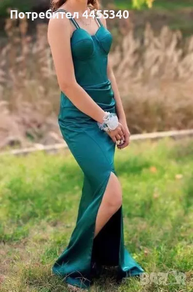Продавам официална сатенена рокля, снимка 1