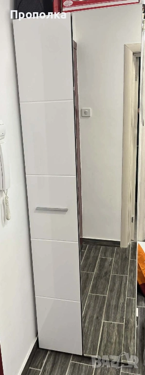 ДВУКРИЛЕН ГАРДЕРОБ С ОГЛЕДАЛО 60/35 Н192.5 смБЯЛ ГЛАНЦ, снимка 1