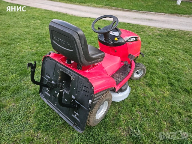 ТРАКТОРНА КОСАЧКА HONDA. ПЕРФЕКТНА , снимка 6 - Градинска техника - 54139470