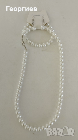 Бижутерия колиета,медальони с камък,и перли, снимка 5 - Колиета, медальони, синджири - 52154809