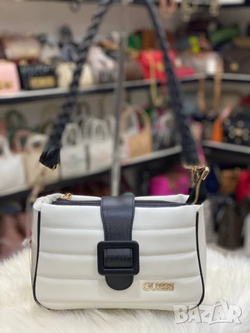 чанти guess , снимка 3 - Чанти - 50747080