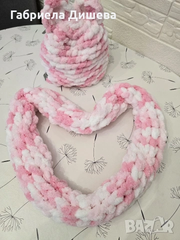 Ръчно плетени одеалца, шапки и шалове., снимка 16 - Спално бельо и завивки - 51197295