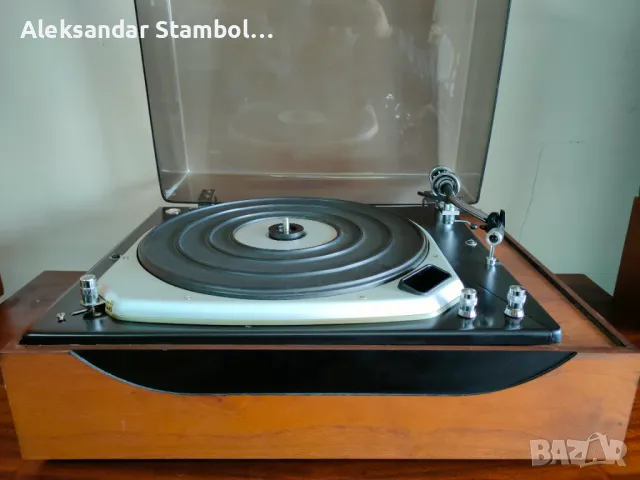 Култов грамофон Acoustical 3100, снимка 9 - Грамофони - 49636074