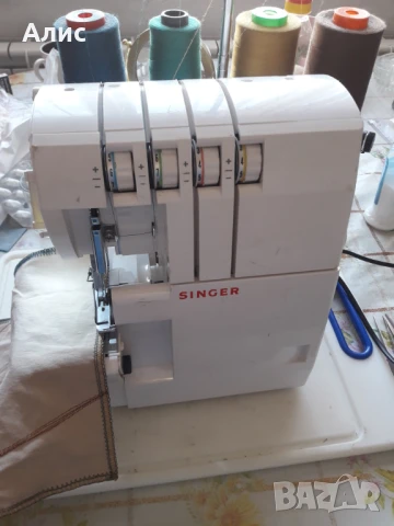 оверлог SINGER, снимка 3 - Шевни машини - 50475642
