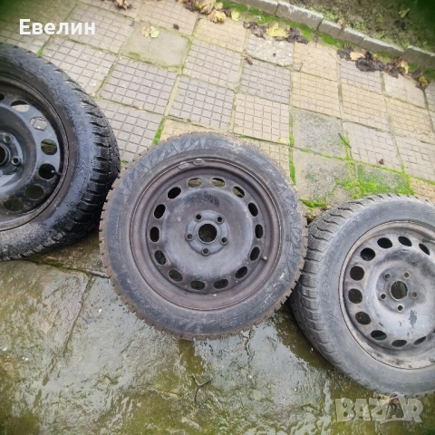 Зимни гуми с джанти VW Туран 2006г, снимка 2 - Гуми и джанти - 52452968