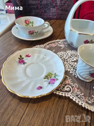 Малки порцеланови чашки, снимка 7 - Чаши - 53096683