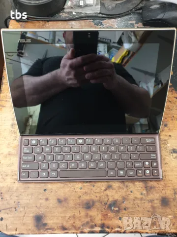 Продавам лаптоп ASUS SL101 за части, снимка 1