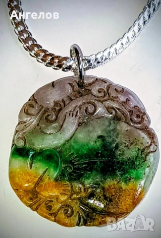 Уникален старинен медальон/амулет от нефрит със сребърен ланец, снимка 2 - Антикварни и старинни предмети - 53354583