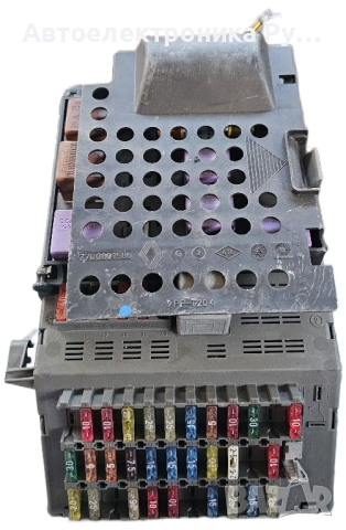 Бушонно табло за Рено Лагуна 1 Renault Laguna I 1.8i 06г. , 7700821586 , снимка 2 - Части - 51777810