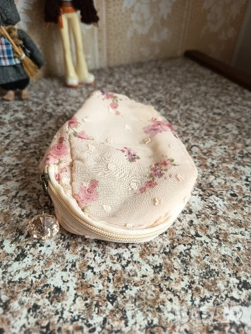 Хубавици баба Яга тийнейджърка и чантичка, снимка 9 - Фигурки - 53565215