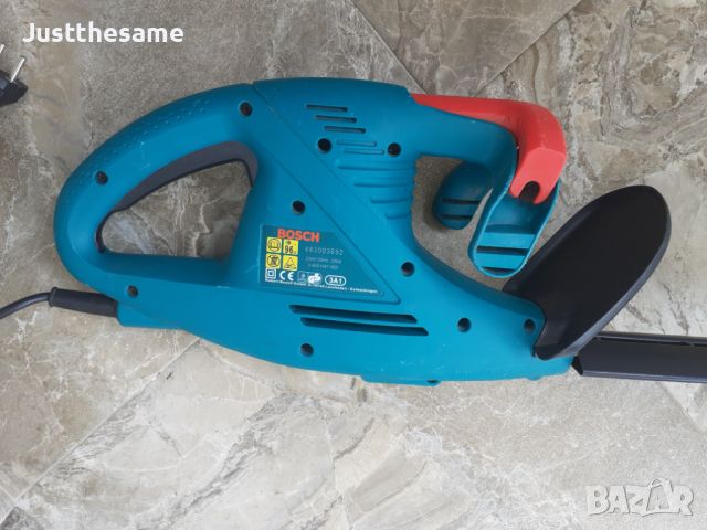 Храсторез Bosch AHS 4-16 390W, снимка 3 - Градинска техника - 45113760