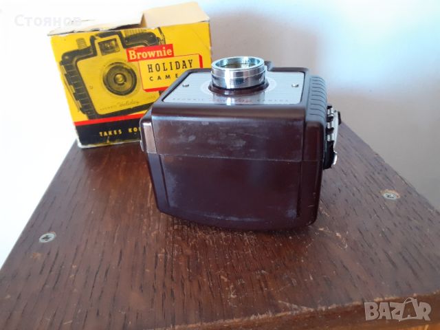 Ретро Kodak Brownie Holiday Camera1950г. No.179

, снимка 10 - Фотоапарати - 45684694
