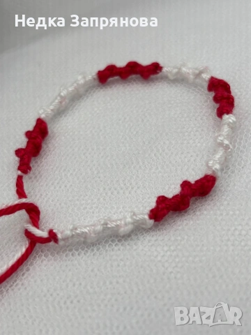 Мартеница - ръчно изплетена, снимка 6 - Гривни - 53290675