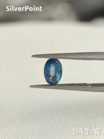 Сапфир Cornflower blue 0.63 карата с швейцарски сертификат , снимка 2 - Други - 54080345
