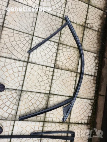 31841450 volvo xc90 ii уплътнение за десен прозорец 