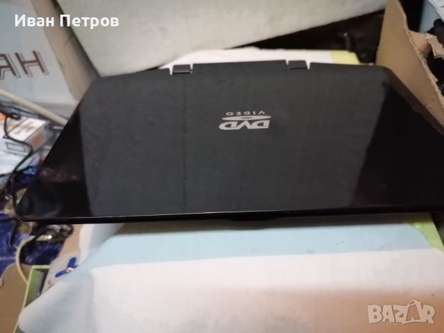 ПРОДАВАМ  чисто ново  ДВД  BUSH 12.5'' за кола и дома, снимка 4 - Телевизори - 38023299