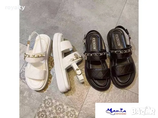 Дамски сандали в черно и бяло
