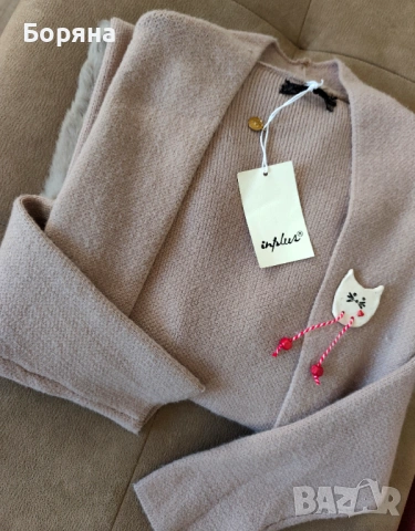 Нова бутикова жилетка камел с косъм от заек с брошка, снимка 4 - Жилетки - 43242542