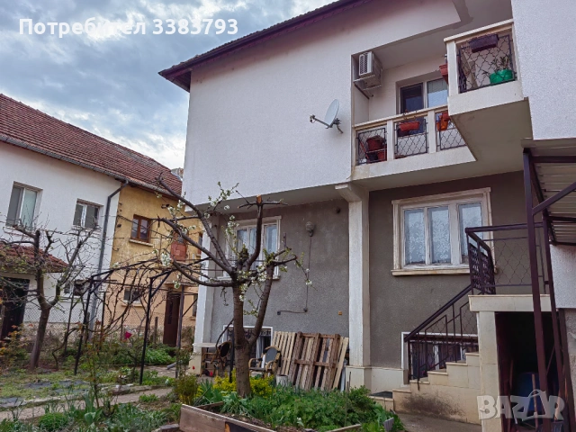 Етаж от къща 162кв.м.с отделен вход гараж и двор, снимка 2 - Къщи - 54244170