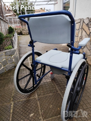Инвалиден стол за баня и тоалетна, снимка 4 - Инвалидни колички - 53304680
