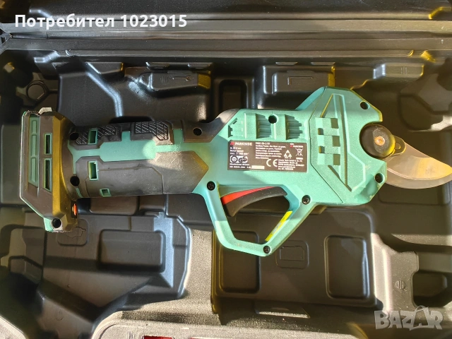 Акумолаторна градинска ножица parkside, снимка 4 - Други инструменти - 53439061